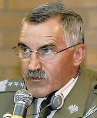 gen. dr Mieczysław Bienek